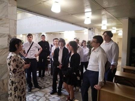 Первокурсники в библиотеке!